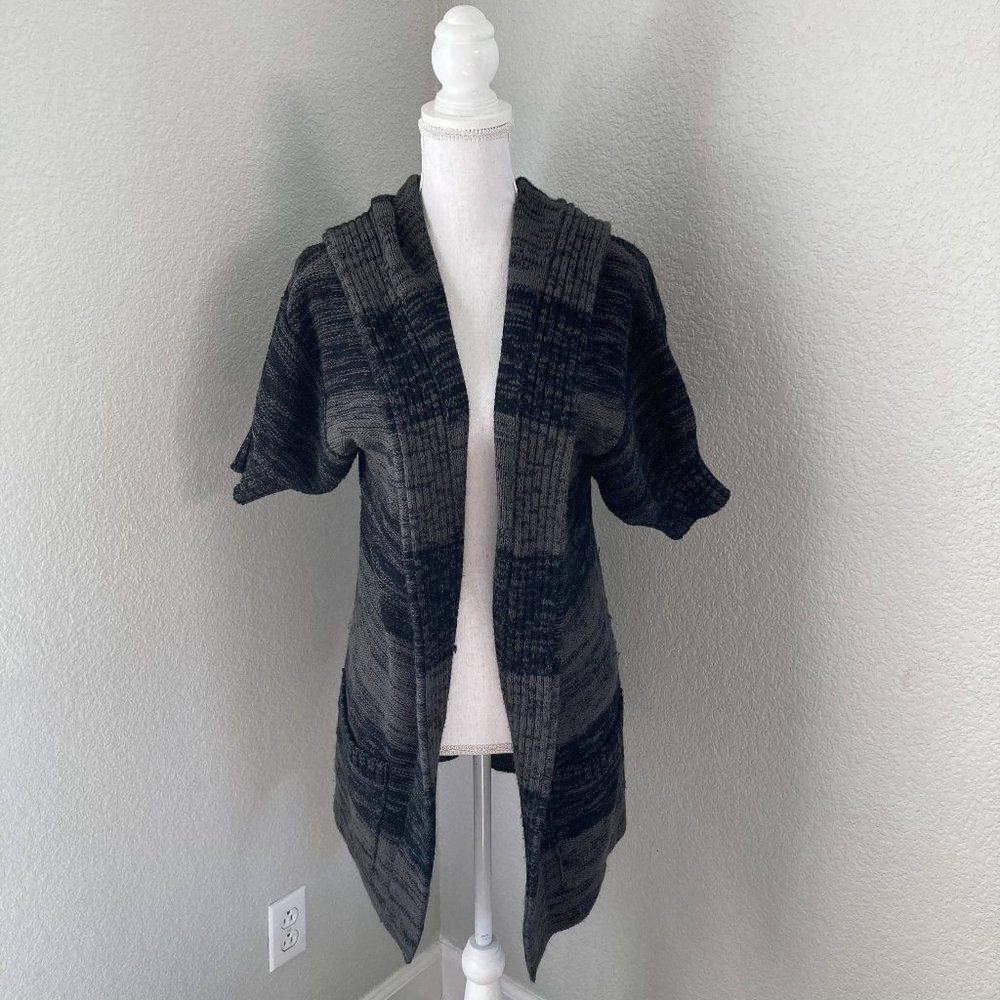 Julie By Uno Short Sleeve Open Front Hooded Knit Cardigan Sweater Size Small